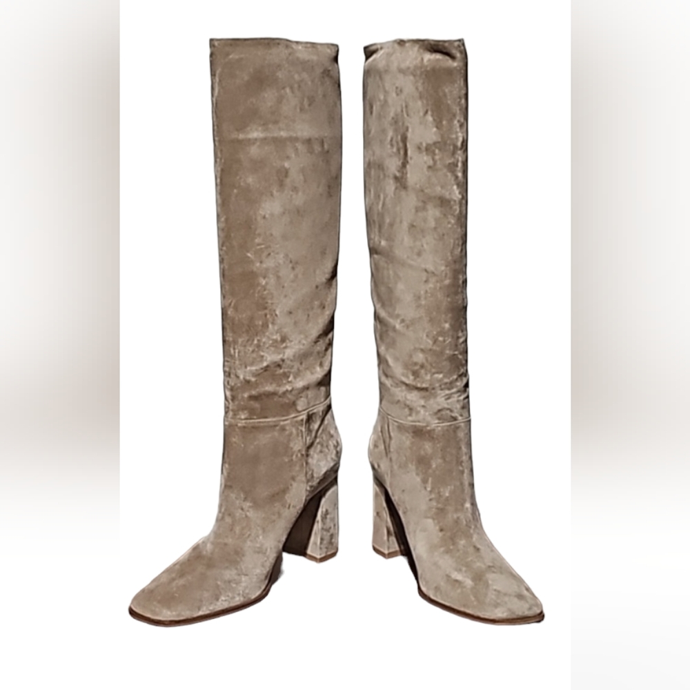 Gianvito Rossi square toe suede boots NWT